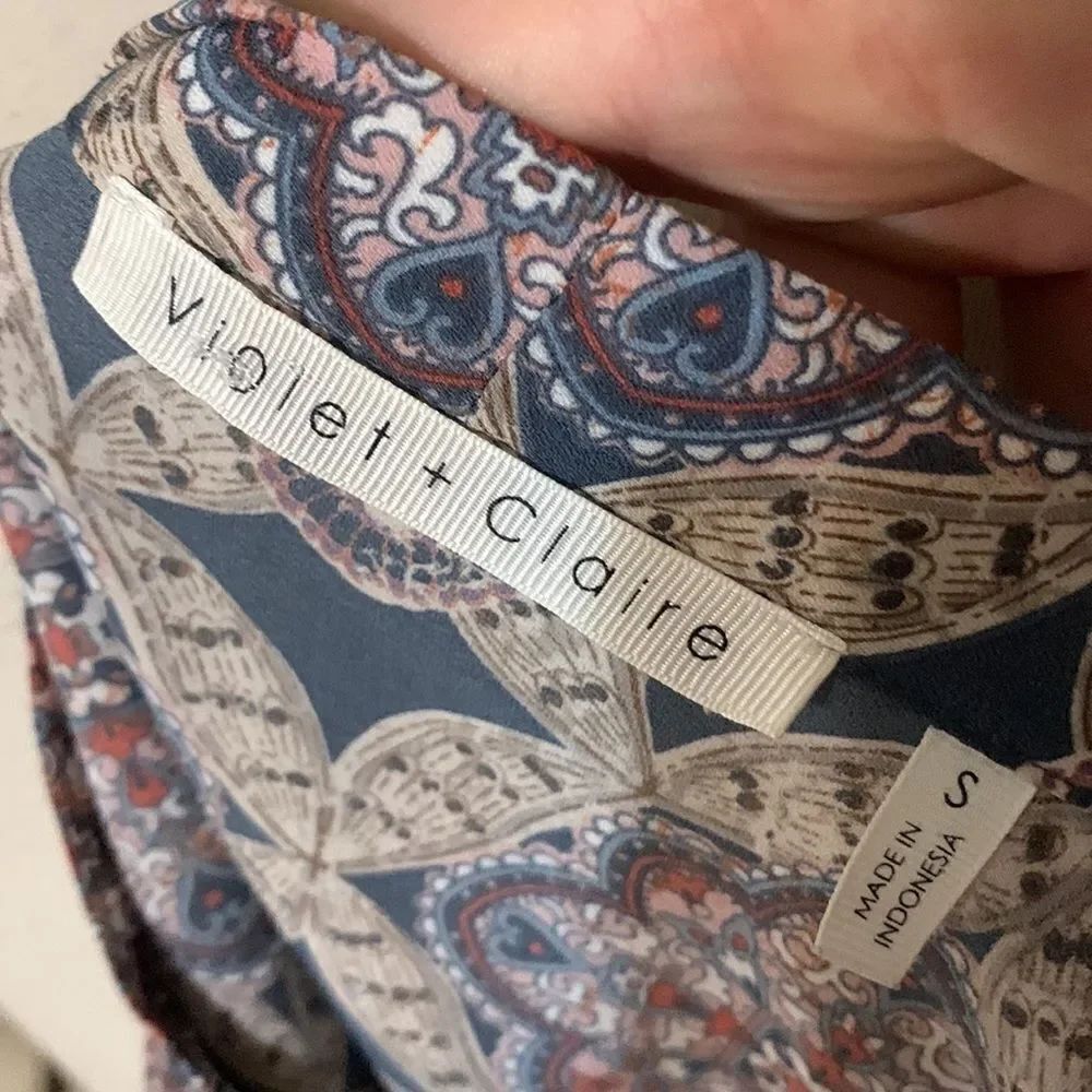3for$20 blouse small - Picture 3 of 4